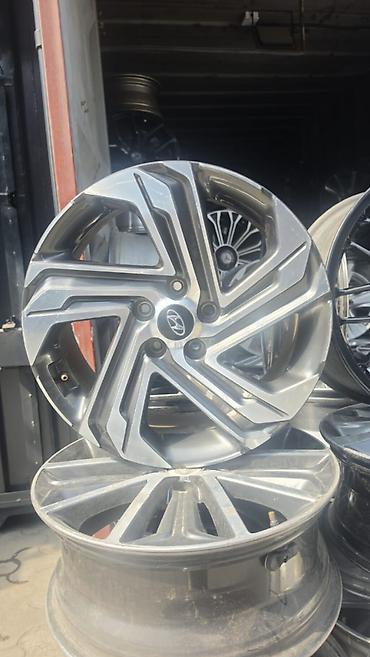 Литые Диски R 18 Hyundai, Комплект, отверстий - 5, Новый