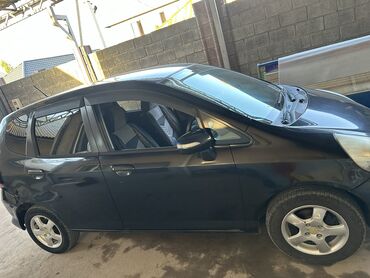 продаю машин: Honda Fit: 2007 г., 1.3 л, Автомат, Бензин, Минивэн