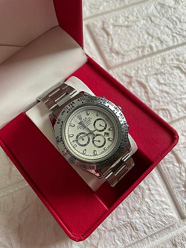 Ručni satovi: 02. Cena:2800in (Bez kutije)
Cena:3300din (Sa kutijom) — 22