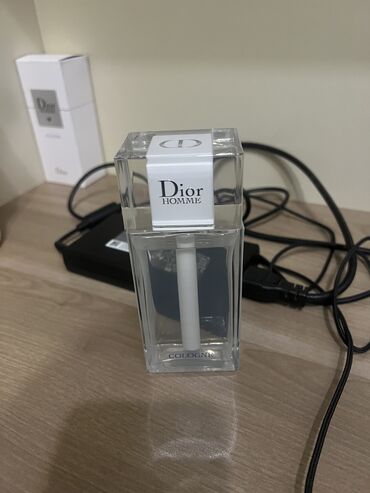 Ətriyyat: Dior Homme Cologne 125ML
bir azca istfade olunub, tam orijinladir