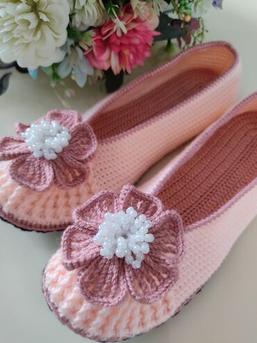 мужской зимний обувь: Домашние тапочки 38.5, цвет - Розовый