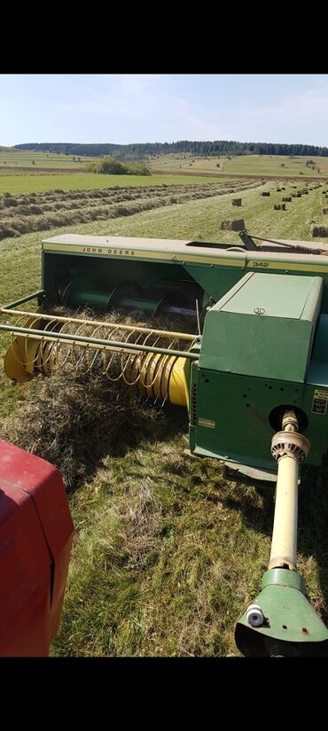 farmerice john baner duboke produzene: Prodajem balirku john deere 342 u extra stanju zbog kupovine vece