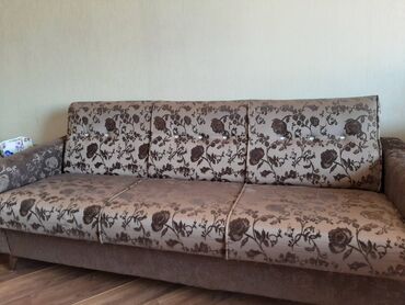 Divan, Açılan, Bazalı
