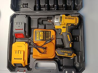 Оборудование для бизнеса: Аккумуляторный ударный гайковёрт DeWALT XR в кейсе с полным набором — 2