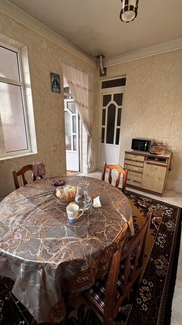 Həyət evləri və villaların satışı: Əlaqə üçün-010-250-07-05 nömrəsinə zəng edin. Ünvan; Bala Bağman — 11