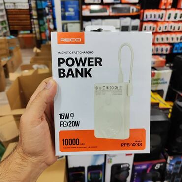Power Bank Maqnit Sürətli Şarj 10000 mAh PD 20W Recci RPB-W38 Brend