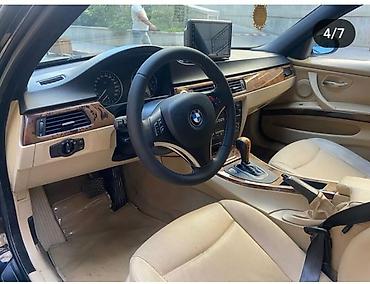 e90 aksesuar: BMW 3 Series (E90) sedan – qara rəng, 4 qapı, arxa ötürücülü. Texniki — 3