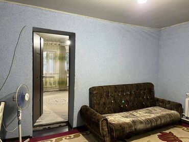 дом красная речка: Үй, 2 кв. м, 2 бөлмө, Кыймылсыз мүлк агенттиги, Эски ремонт