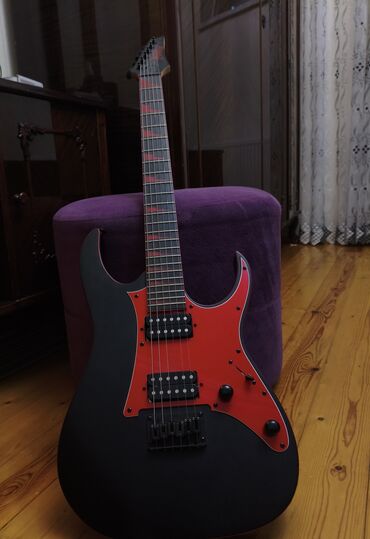Klassik gitaralar: Elektron gitara, Ibanez, 6 sim, İşlənmiş, Ünvandan götürmə