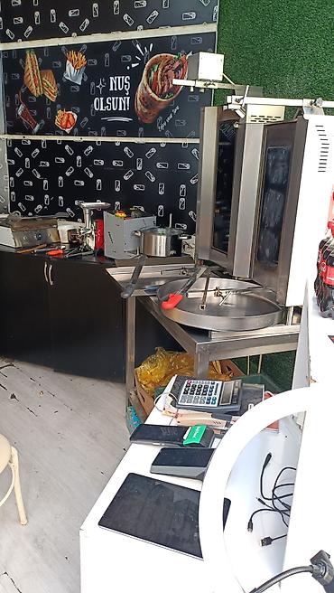 kiosk satici: FRY DÖNƏR – küçə yeməyi köşkü Biznesi Satiram.Arenda 500 azn.Ciddi — 5
