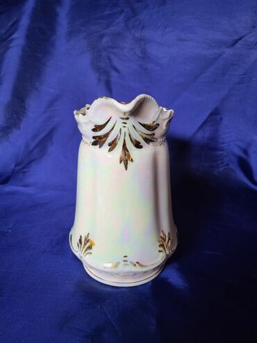 Čajnici: Bokal porcelan,sedef glazura 1914 do 1918godina. Bokal je na lalafo.rs — 4 Čajnici: Bokal porcelan,sedef glazura 1914 do 1918godina. Bokal je — 4