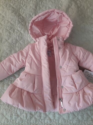 келечек 123: Продается НОВАЯ детская курточка. Для девочки 12 мес. Фирменная