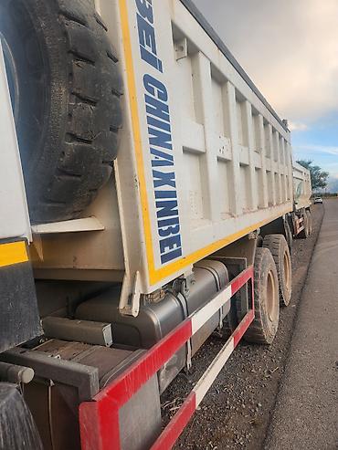 Мини-думпер: Самосвал HOWO (Sinotruk) 6x4 - Модель: HOWO, кабина с высокой крышей — 13