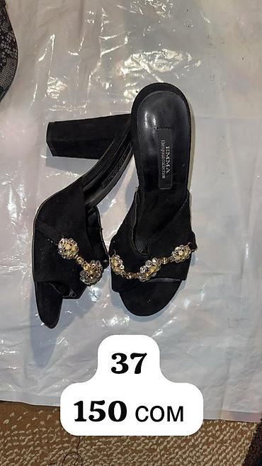 Босоножки, сандалии, шлепанцы: Женская обувь — два варианта. 1) Сандалии с декором - Размеры: 37 и — 19