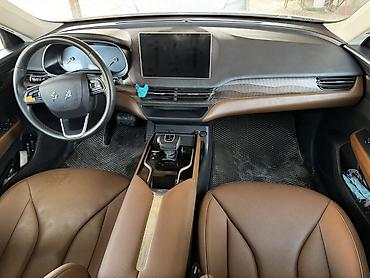 byd song plus 2024: Hongqi E-QM5 Hongqi: 2021 г., Электромобиль, Седан — 3