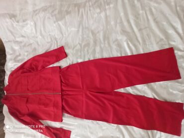 пиджак красный: Брючный костюм