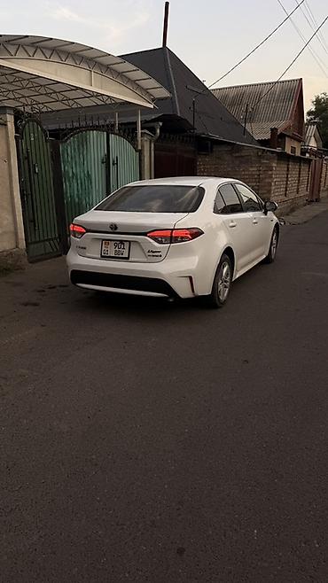 corola: Toyota Corolla: 2022 г., 1.8 л, Вариатор, Гибрид, Седан — 3