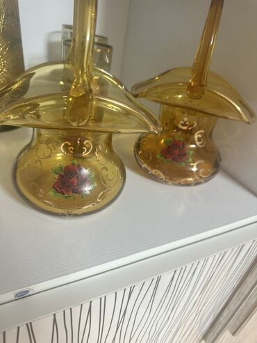 sevimli pişik sekilleri: Fiqur, Şüşə, rəng - Qızılı