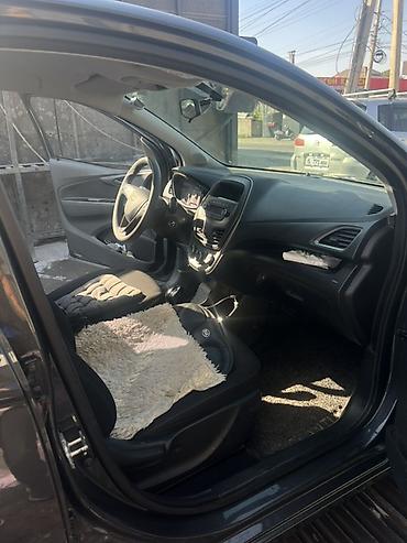 бмв е 60 салон: Chevrolet Spark: 2022 г., 1 л, Автомат, Бензин, Хэтчбэк — 5