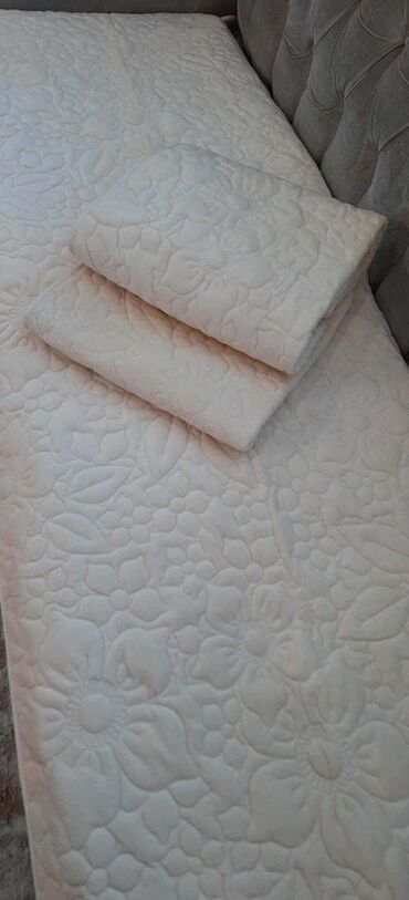 Prekrivači za nameštaj: Neklizajući, Za trosed — 5