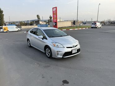 цена домкрата для легкового автомобиля: Toyota Prius: 2014 г., 1.8 л, Вариатор, Гибрид, Хетчбек