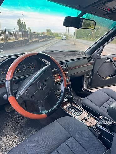 купить мерс с: Mercedes-Benz 220: 1994 г., 2.2 л, Автомат, Бензин, Седан — 9