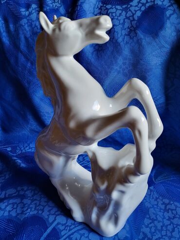 Ostali kućni dekor: Konj velik,vintaz,nov porcelanski. Porcelanski konj. mereni — 3