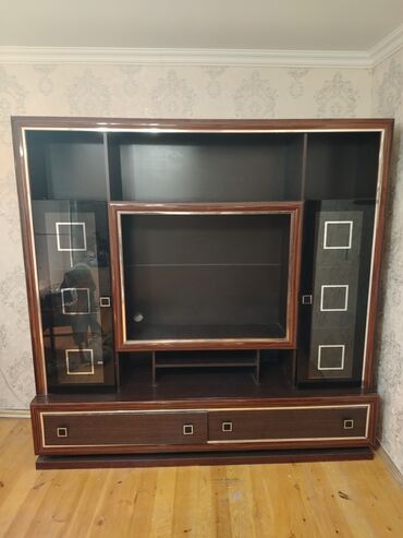 Ofis ləvazimatları: İşlənmiş, Düz TV altlığı, Polkalı, Taxtalı