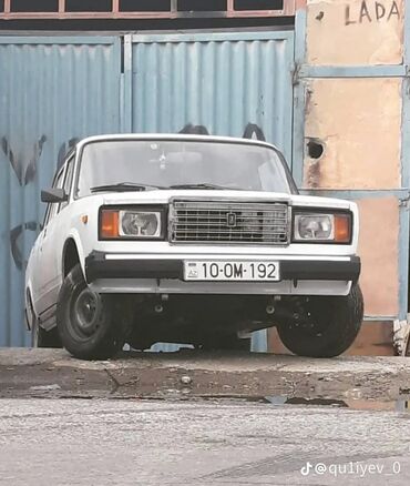 VAZ (LADA): VAZ (LADA) 2107: 1.6 l | 2005 il Sedan