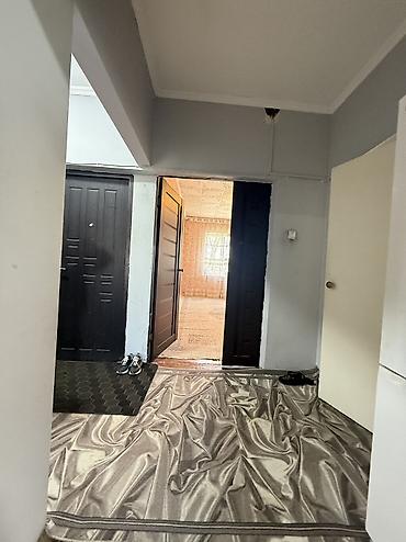 ленинградское: 2 комнаты, 48 м², 105 серия, 3 этаж, Старый ремонт — 1