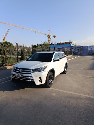 Toyota: Toyota Highlander: 2018 г., 3.5 л, Типтроник, Бензин, Кроссовер