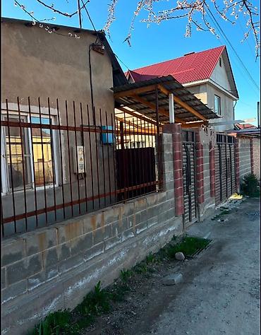 Продажа коттеджей и домов: 📍 ж/м Арча-Бешик 🔘3-комнаты 🔘60м² Продаётся уютный дом в жилмассиве — 2