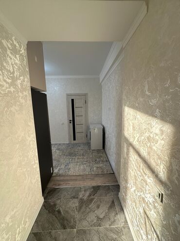 недвижимость в токмоке: 1 бөлмө, 40 кв. м, Элитка, 6 кабат, Дизайнердик ремонт