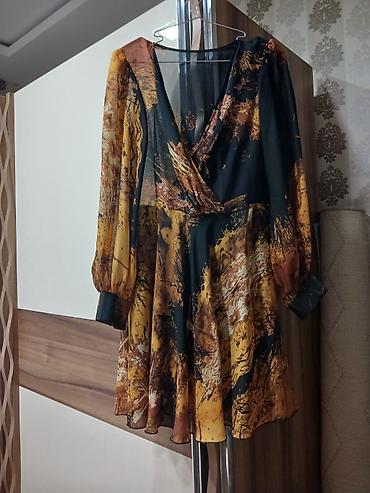 Qadın paltarı – qısa, uzunqollu, V kəsimli - Model: qısa A-kəsim