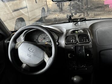 Hyundai: Hyundai Accent sedan - Kuzov: 4 qapılı sedan, tünd boz rəng - — 10