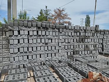 Пескоблок: Пескоблоки для строительства заборов и стен - Формат: пустотелые — 8