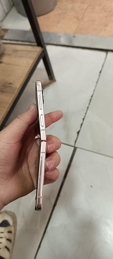 z fold 3: Samsung Galaxy Z Flip 3, Б/у, 256 ГБ, цвет - Золотой — 3