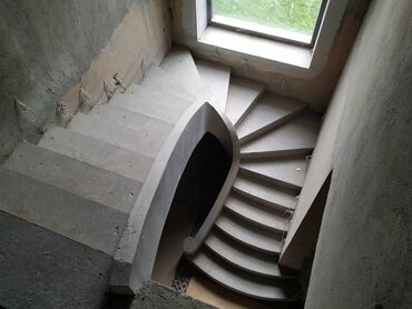 Бетонные лестницы: Бетонная лестница Для дома, Бесплатная консультация, Форма лестницы: Много-маршевая, Стиль: Лофт — 10