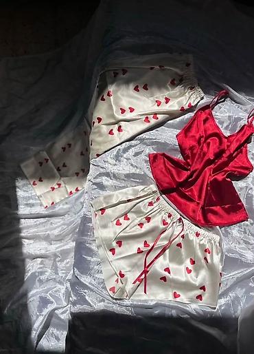 kisi alt geyimleri: Üçlü atlas pijama dəsti – qarışıq rəng Dəstə daxildir: Pijama üstü — 2