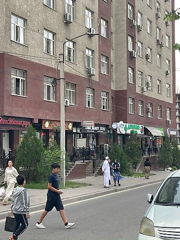 квартиры в аренлу: Сдается 3-комнатная квартира в Нижнем Джале 📍 Район: Нижний Джал 📐 — 4