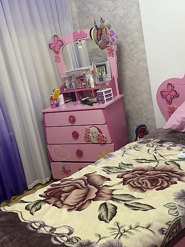 ereb mebeli: Barbie temalı uşaq otağı mebel dəsti Tərkib: - Tək nəfərlik çarpayı — 1