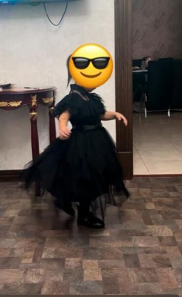 кукольный домик бу: Детское платье, цвет - Черный, Б/у