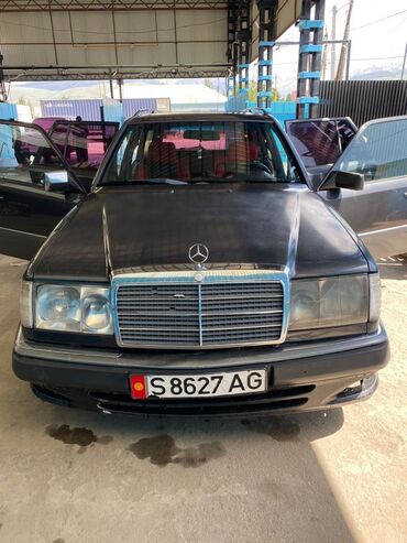 mers 230: Mercedes-Benz 230: 1990 г., 2.3 л, Механика, Бензин, Универсал