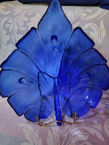 Činije: Cinija nova list,presovano staklo Poljska iz 80,90ih. Cinija na lalafo.rs — 2 Činije: Cinija nova list,presovano staklo Poljska iz 80,90ih. Cinija — 2