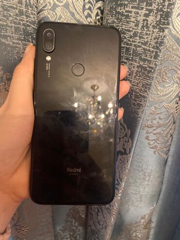 işlənmiş telefonlar redmi: Xiaomi Redmi 7, 64 GB, rəng - Qara, 
 Barmaq izi