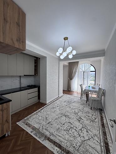 красивая квартира: 2 комнаты, 76 м², Кок-Жар мкр Элитка, 10 этаж, Дизайнерский ремонт — 1