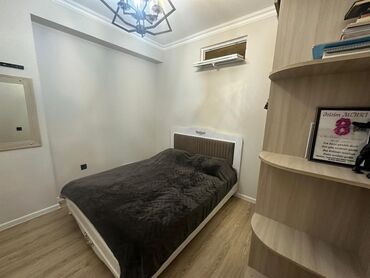 Ev üçün digər mebel: Zərif klassik üslubda tam mebelləşdirilmiş qonaq otağı dəsti - Divan — 12