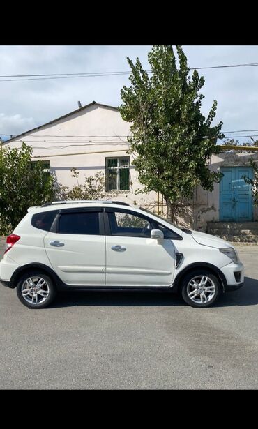 işlənmiş maşınların satışı: Changan CX20: 1.3 l | 2014 il | 215000 km Hetçbek