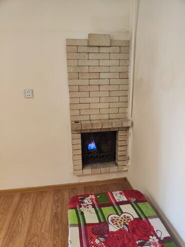 Uzunmüddətli kirayə mənzillər: Popov-A.məmmədov küç,2 otaq + 1 kiçik otaq,3/1-i,h/t, ayrı girişi olan — 12