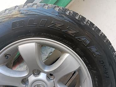 112: Зимние шины Bridgestone Blizzak DM-V1 на литых дисках Toyota - Размер — 2
